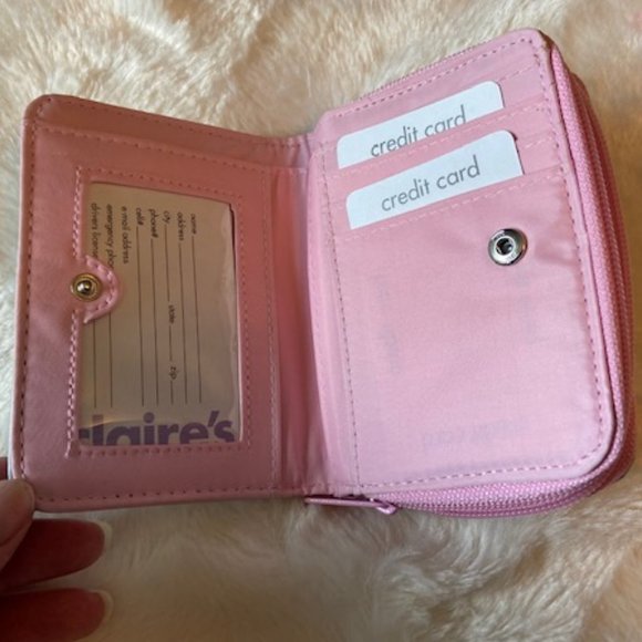 2/$30 Girl's Bilfold Wallet Zip-closure NWOT - Picture 2 of 6